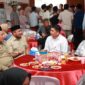 Bupati Andi Rudi Latif (kiri) berbincang dengan H.M. Alpiya Rakhman (tengah) dan Syamsul Rizal (kanan) di Halal Bihalal Partai Gerindra Kalsel (Foto Humas Pemkab Tanbu) 