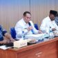 Bupati Fakfak Samaun Dahlan saat memimpin Klinik Perencanaan (Detik Indonesia/Pukanews)