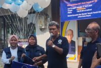 Foto : Roy Pangharapan Sekretaris DPD Partai Nasdem didampingi oleh Bendahara Hj Dewi Mustika SH , Gunawan BP wakil Ketua OK dan Nanik Yuliarsih