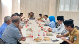 Komite Perjuangan DOB Kota Bacan Bertemu Bupati Halmahera Selatan Helmi Umar Muchsin. Foto: Din