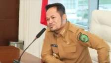 Gubernur Provinsi Kalimantan Timur Kaltim Rudy Mas'ud saat memberikan penjelasan pada rapat bersama Organsisi Perangkat Daerah Pemprov Kaltim. (Detik Indonesia/Antara Kaltim/HO-Adpim Pemprov Kaltim)
