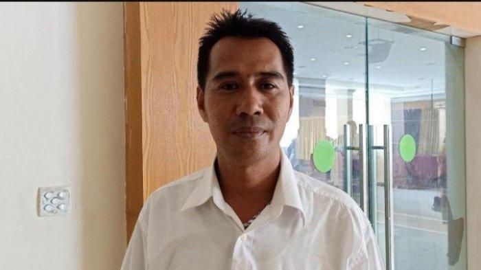 Kepala Desa (Kades) Lewomada, Dominikus Pondeng. (Detik Indonesia/Tribunflores.com/Arnold Welianto)