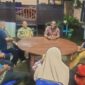 Bupati Raja Ampat, Orideko I Burdam saat koordinasi lintas sektor dengan Kakanwil Kementerian Agama Provinsi Papua Barat dan Kepala Kemenag Kabupaten Raja Ampat di Waisai, Selasa (15/4/2025) (Detik Indonesia/Tribunnews)