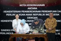 enteri Usaha Mikro, Kecil, dan Menengah (UMKM), Maman Abdurrahman bersama Menteri Pemberdayaan Perempuan dan Perlindungan Anak (PPPA), Arifatul Choiri Fauzi mendorong kemajuan UMKM yang dikelola oleh perempuan (Detik Indonesia/Aktual)