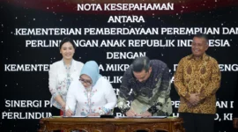 enteri Usaha Mikro, Kecil, dan Menengah (UMKM), Maman Abdurrahman bersama Menteri Pemberdayaan Perempuan dan Perlindungan Anak (PPPA), Arifatul Choiri Fauzi mendorong kemajuan UMKM yang dikelola oleh perempuan (Detik Indonesia/Aktual)