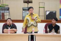 Wakil Menteri Transmigrasi Viva Yoga Mauladi saat memberi materi dalam Latihan Kader Ikatan Pelajar Muhammadiyah (IPM) Tingkat Nasional yang dikemas dalam Parlemen Pelajar 2025, di Depok, 26/4/2025. (Detik Indonesia/Klikwarta)