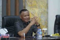 Walikota Tidore Kepulauan, Muhammad Sinen, SE memberikan arahan pada Rapat Persiapan keikutsertaan Kota Tidore pada Musyawarah Nasional (Munas) Ke-VII APEKSI Tahun 2025 di ruang rapat Walikota (FAJARMALUT)