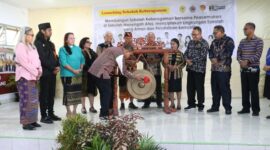 Gubernur Nusa Tenggara Timur (NTT), Emanuel Melkiades Laka Lena resmi meluncurkan Sekolah Keberagaman dalam sebuah acara yang digelar di Aula SMA Negeri 5 Kota Kupang, Kamis (24/4/2025).Detik Indonesia/RRI/Biro Administrasi Pimpinan Setda Prov.NTT