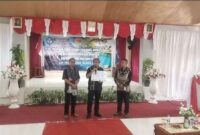 Gubernur Nusa Tenggara Timur (NTT), Melki Laka Lena, menyerahkan bantuan dana sebesar Rp 3,9 miliar untuk pembangunan sektor pendidikan menengah di Kabupaten Ende.Penyerahan diterima langsung oleh wakil Bupati Ende Dominikus Minggu Mere pada Rabu, 2 April 2025.(Detik Indonesia/RRI )