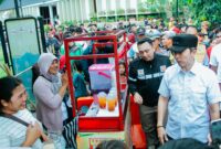 Walikota Bogor saat meninjau operasi angkot (Sumber : Humas Kota Bogor)