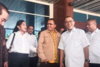 Gubernur Nusa Tenggara Timur (NTT), Melki Laka Lena tiba di Bandara H.Hasan Aroe Boesman Ende disambut Bupati Ende Yosef Benediktus Badeoda, Bupati Nagekeo, Simplisius Donatus,Wakil Bupati Ende Dominikus Minggu Mere,Anggota DPRD Ende,Sekda Ende, Rabu,(2/4/2025) (Detik Indonesia/Rofinus/RRI)