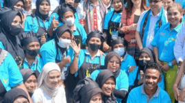 Gubernur NTT Melki Laka Lena saat mengunjungi Dapur MBG (Detik Indonesia/Pikiran Rakyat)