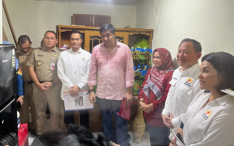 Kamar Dagang dan Industri Indonesia meluncurkan program Gotong Royong Kadin Indonesia - Renovasi RTLH bagi masyarakat kurang mampu. Program ini didukung Menteri Perumahan dan Kawasan Permukiman Maruarar Sirait. Foto: Dokumentasi Kadin Indonesia