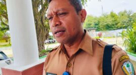 Kadis Kesehatan TTU, Robertus Tjeunfin saat diwawancarai beberapa waktu lalu.