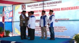 Bupati Manokwari Kukuhkan Pengurus Paguyuban Arema Periode 2025-2030 Detik Indonesia/RRI/ Oudriana Tatontos)