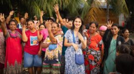 Gubernur Sherly Tjoanda bersama rakyat Malut (Detik Indonesia/HalmaheraPost)