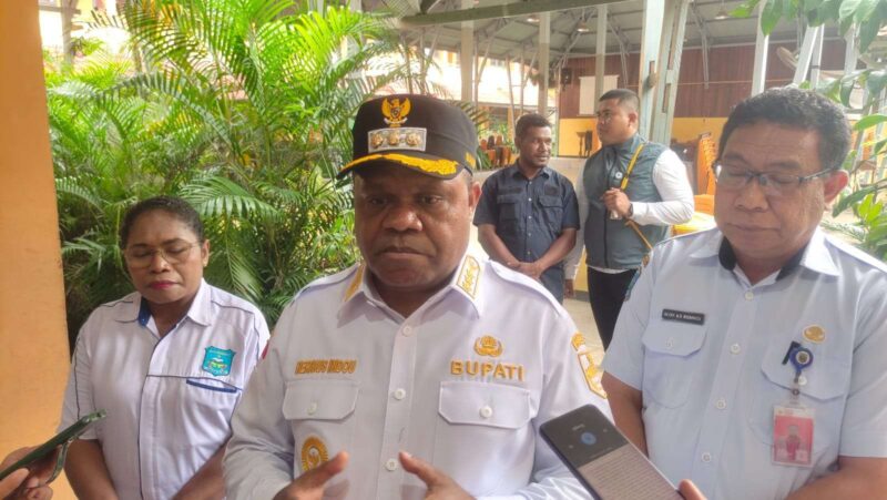 Bupati Manokwari Tekankan Pentingnya Pemerataan Sarana Prasarana Pendidikan (Detik Indonesia/RRI/ Oudriana Tatontos)