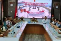 Pemerintah Kabupaten Fakfak bersama PT Pupuk Kalimantan Timur (Pupuk Kaltim) menggelar pertemuan di ruang rapat Kantor Bupati Fakfak, (Detik Indonesia/Rri/NicoAfloubun)