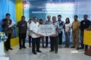 Bupati Fakfak Samaun Dahlan, S.Sos., M.Si., Melaunching Penerimaan Retribusi Pala Tomandin. Kamis (15/05/2025). FOTO : ENRICO. PAPUADALAMBERITA.COM/DETIK INDONESIA