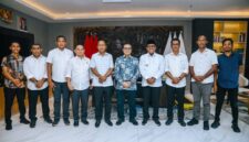 Bupati Malteng, ketika menemui Wakil Menteri Menteri Komunikasi dan Digital (Wamen Komdigi) Nezar Patria di kantor Komdigi, Selasa (6/5/2025). (Detik Indonesia/Dinamika Maluku)