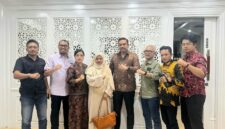 Menteri UMKM RI, Maman Abdurrahman (tengah). (Foto : Emi for Banjarbaruklik.com/Detik Indonesia)