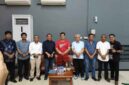 Bupati Luwu Timur, H. Irwan Bachri Syam, audiensi dengan Wamen Transmigrasi di Lapangan Bulutangkis Sport Center DPR RI, Jakarta, Selasa 6 Mei 2025 (Detik Indonesia/Lini Sulsel)