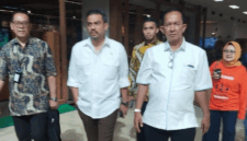 Ketua Umum IKA Trisakti/Menteri UMKM Maman Abdurrahman (kedua kiri). (Foto: Istimewa)