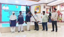 Bupati Fakfak, Samaun Dahlan, secara resmi melepas keberangkatan calon jamaah haji asal Kabupaten Fakfak tahun 2025, (Foto:Rri/NicoAfloubun/Detik Indonesia)