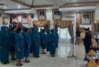 Bupati Fakfak Samaun Dahlan, S.Sos., M.AP., resmi melantik dan mengukuhkan Pengurus Tim Penggerak PKK Kabupaten Fakfak masa bakti 2025–2030, (Foto:Rri/NicoAfloubun)